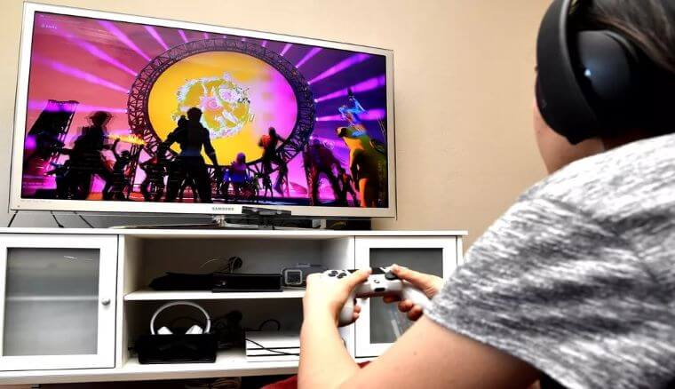 Escalating App Store War Between Apple and Developers